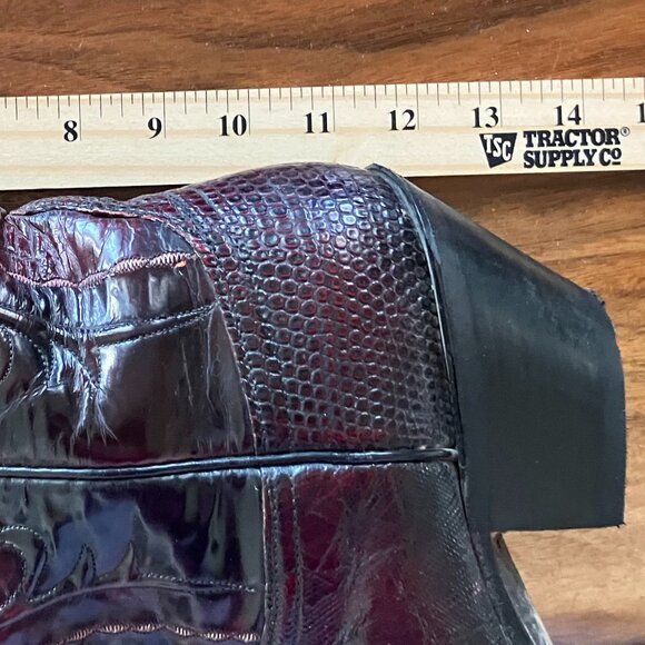 Lucchese Classics Cowboy/Cowgirl Boots 9B - Picture 11 of 16